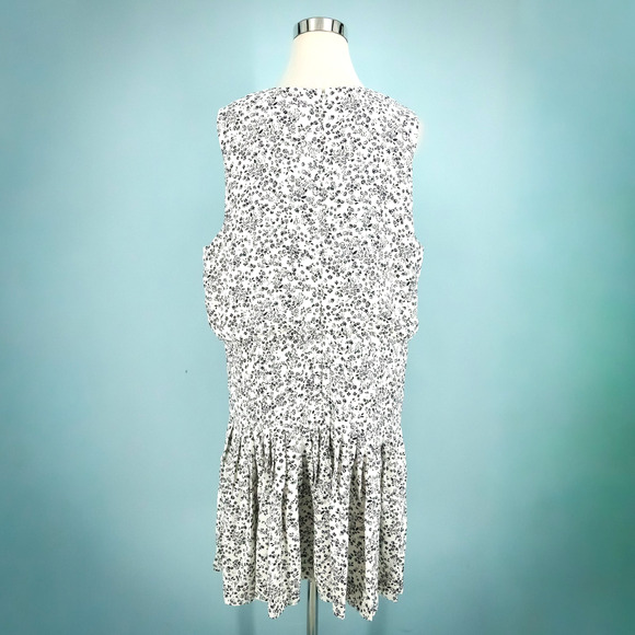 Ann Taylor Size 18 White Black Floral Print Fit Flare Pleated Sleeveless Dress - Picture 3 of 7